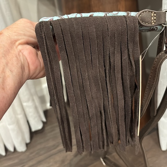 Justin Suede Look Fringe Tooled Sunflower,zip top,adjust/removable strap,pockets - Picture 6 of 10